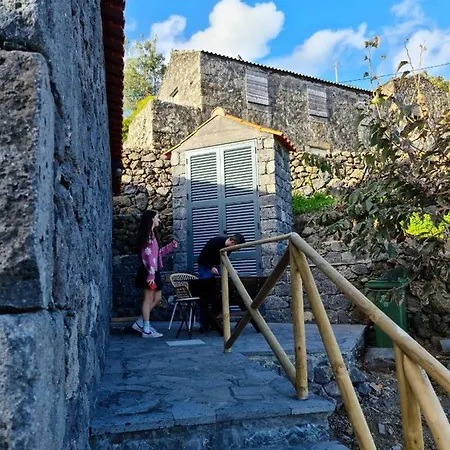 Quinta Do Caminho Da Igreja - Casas De Campo 2 Farm stay *